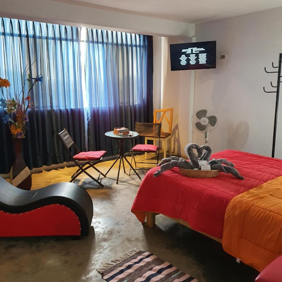 Lima Airport Hostel With Free Airport Pick Up Екстер'єр фото